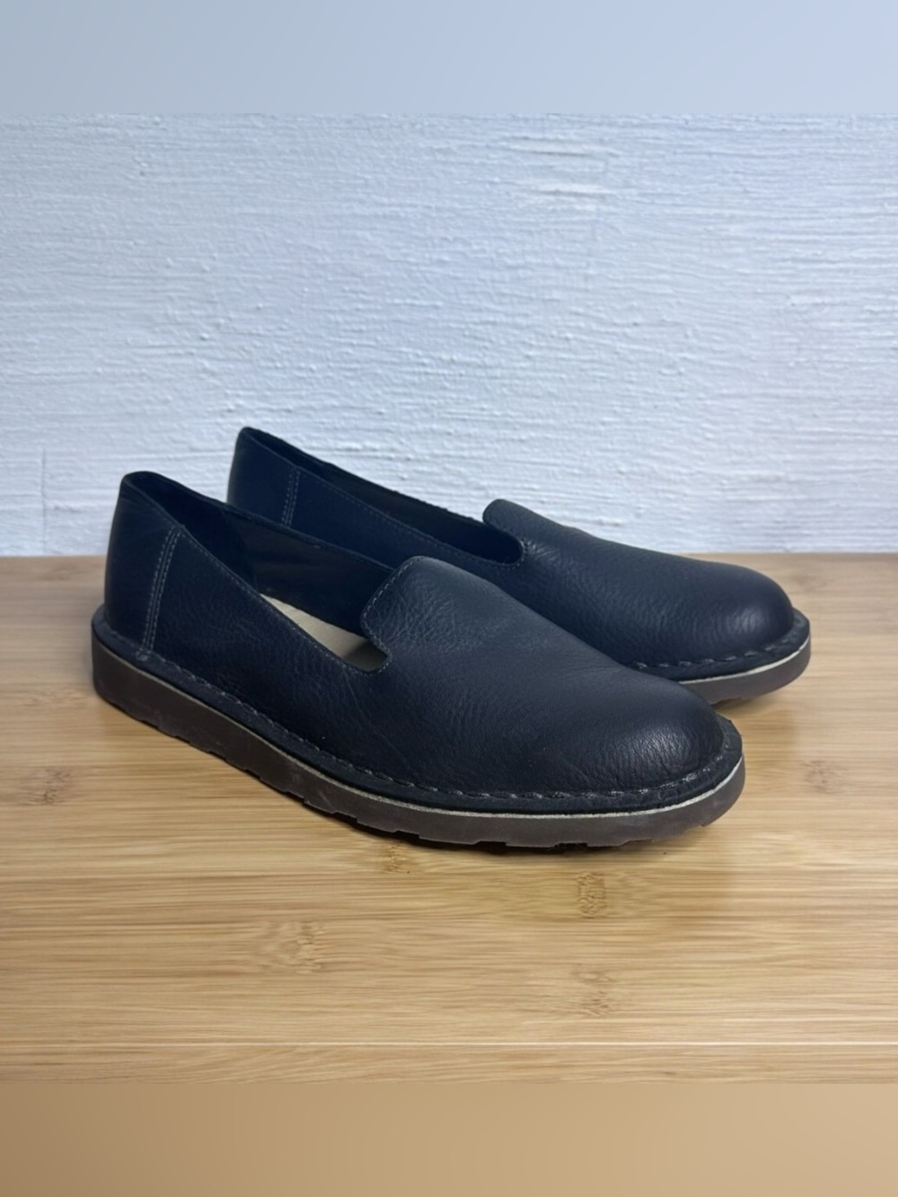 LL Bean Stonington Loafer Women's 9 Black Pebbled Leather Slip On Casual Comfort